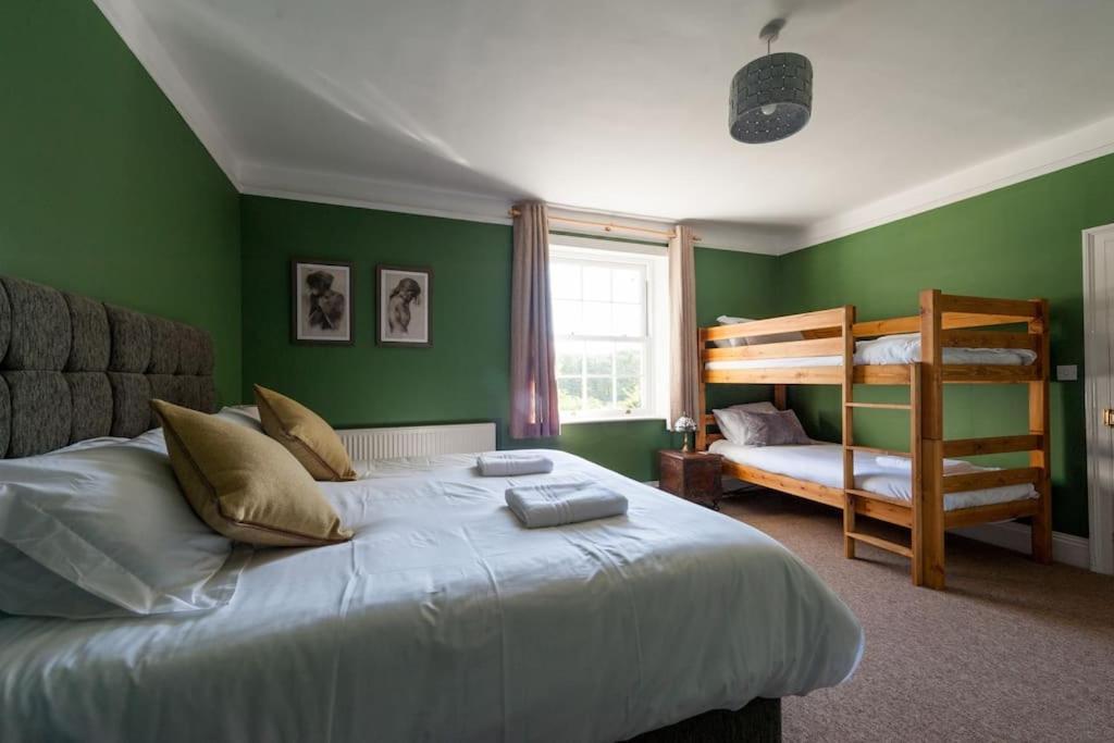 Sudbourne Firs Sleeps 15 Stunning Country House With Hot Tub מראה חיצוני תמונה