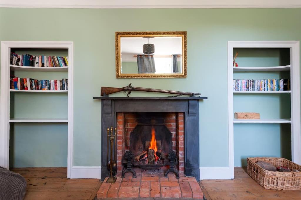 Sudbourne Firs Sleeps 15 Stunning Country House With Hot Tub מראה חיצוני תמונה