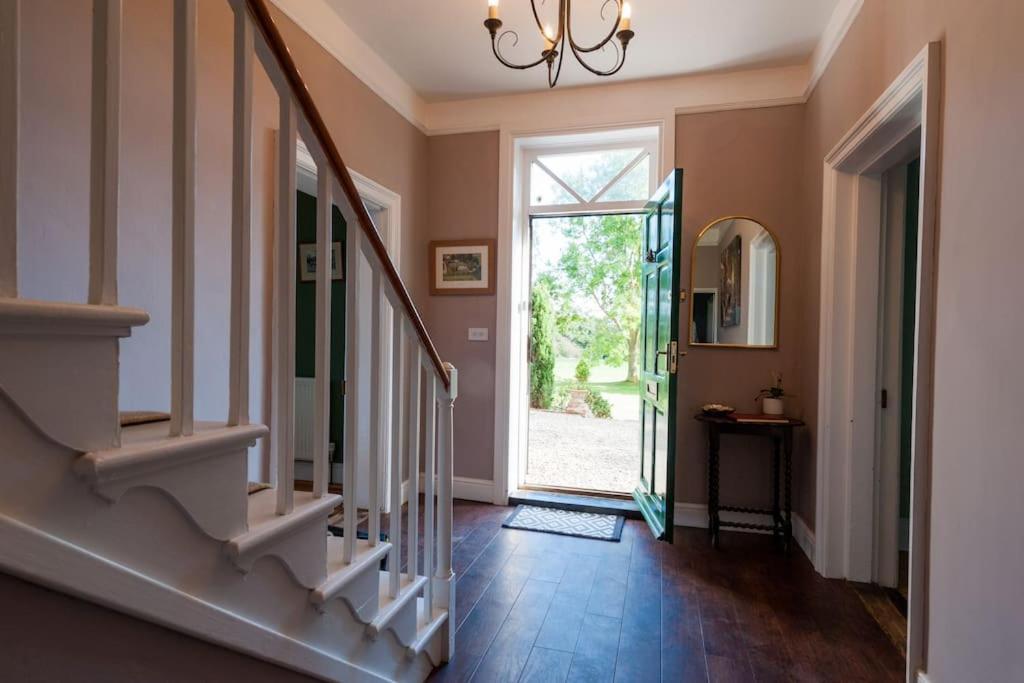Sudbourne Firs Sleeps 15 Stunning Country House With Hot Tub מראה חיצוני תמונה