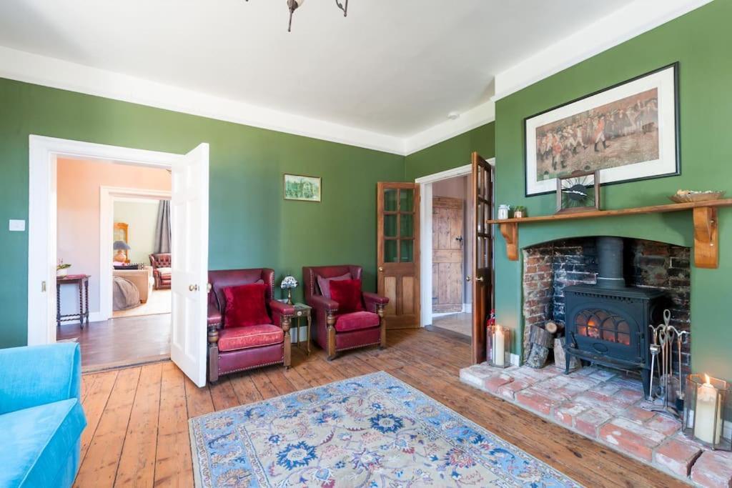 Sudbourne Firs Sleeps 15 Stunning Country House With Hot Tub מראה חיצוני תמונה