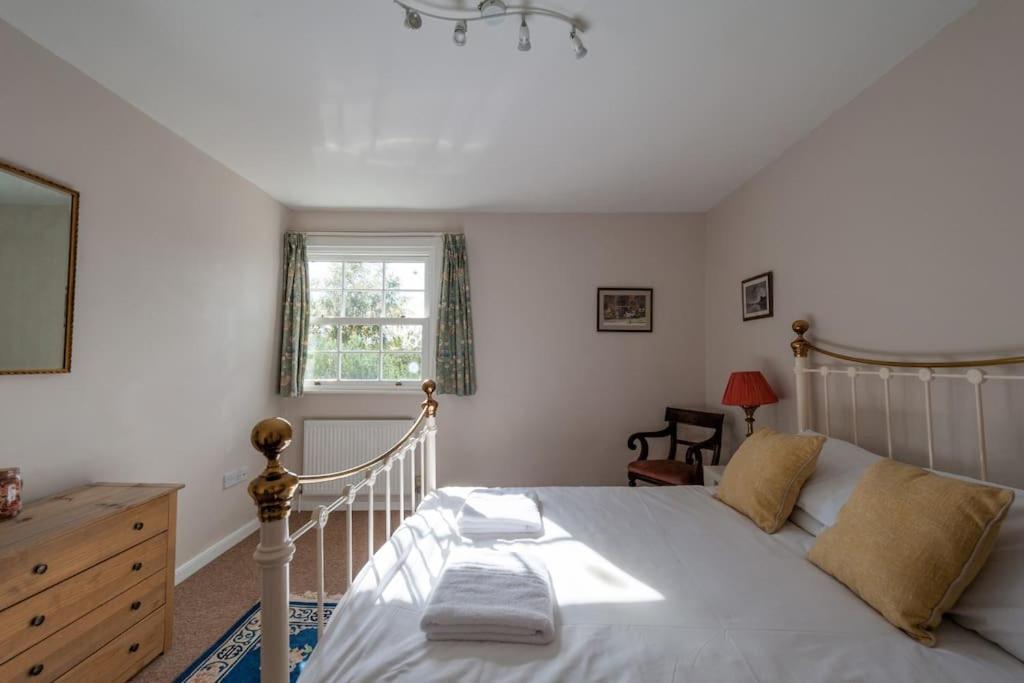 Sudbourne Firs Sleeps 15 Stunning Country House With Hot Tub מראה חיצוני תמונה