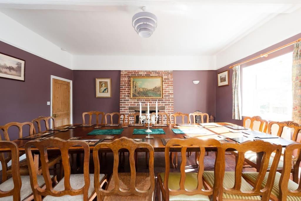 Sudbourne Firs Sleeps 15 Stunning Country House With Hot Tub מראה חיצוני תמונה