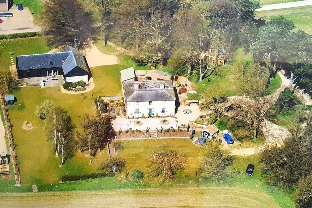 Sudbourne Firs Sleeps 15 Stunning Country House With Hot Tub מראה חיצוני תמונה